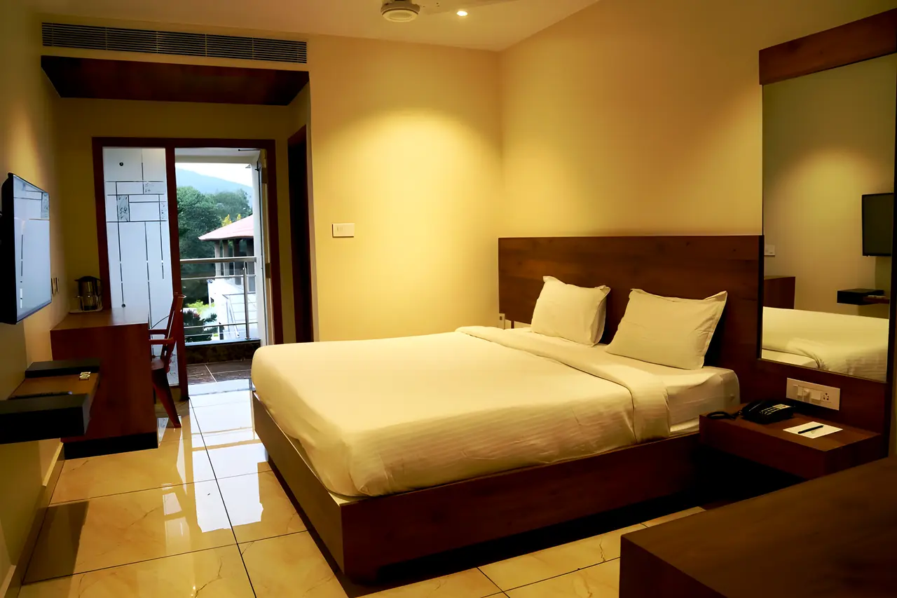 Deluxe Room at Hotel Hills Yelagiri